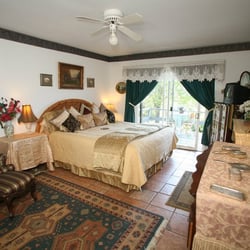 Hillcrest Bed & Breakfast