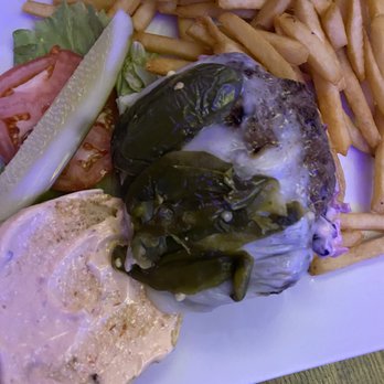 Elliot's - Burger - Seafood Near Me - Freeport, New York