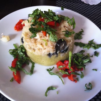 Celeste - Bacalao al vino blanco y aceitunas negras acompañado por un puré de judías blancas y albahaca. - Italian Near Me - Cadaqués, GI