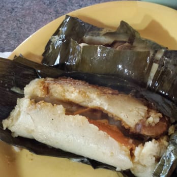 La Choza - Does Salvadoran tamales de puerco - Mexican Near Me - Omaha, Nebraska
