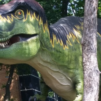 Dallas Zoo - Giants of the jurassic. Trex - Zoos Near Me - Dallas, Texas