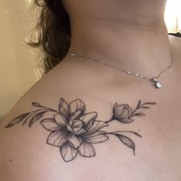 Fine line tattoo (5 days post tattoo session) Fine line tattoo (5 days post tattoo session)