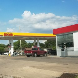 Shell Service Stations - Coming from feeder road