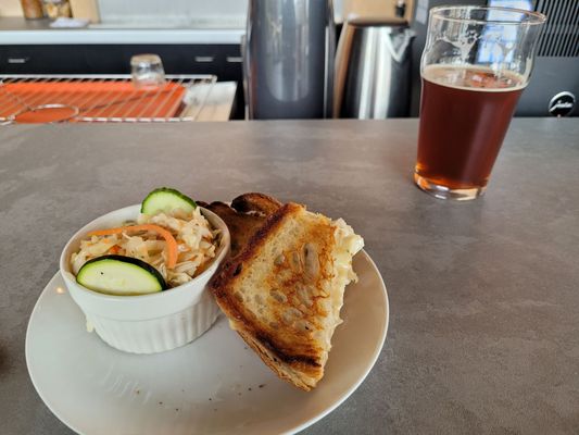 La Veillée - Microbrasserie & Pub by null