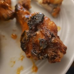 Wing Squad - Wings clearly weren't fried fresh, but were reheated in an oven,...where they burned