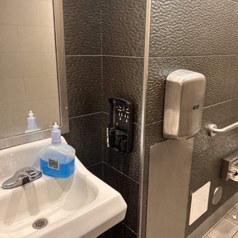 Jack in the Box - Women's restroom - Fast Food Near Me - Orcutt, California