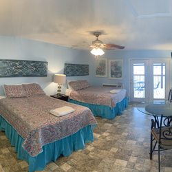 Gills Creek Marina - Voted Best Place To Stay at Smith Mountain Lake 2018!
