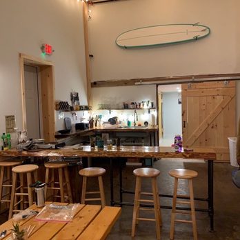 Barn Door Hostel - Hostels Near Me - Rumney, New Hampshire