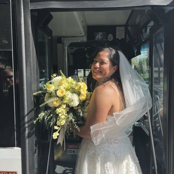 Soderberg's Florist & Flower Delivery - Florists Near Me - Minneapolis, Minnesota
