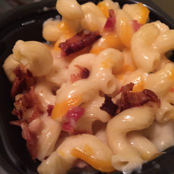 Applebee's Grill + Bar - 4 cheese mac n cheese - American Near Me - Elk Grove, California