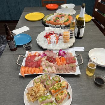 Sushi R91 - Sashimi Deluxe Combo - Sushi Bars Near Me - Corona, California Sushi R91 - Sashimi Deluxe Combo - Sushi Bars Near Me - Corona, California