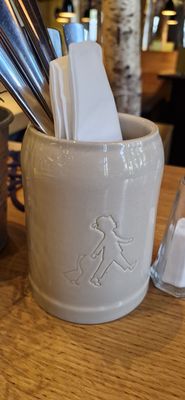 HANS IM GLÜCK - MÜNCHEN Isarpost by null