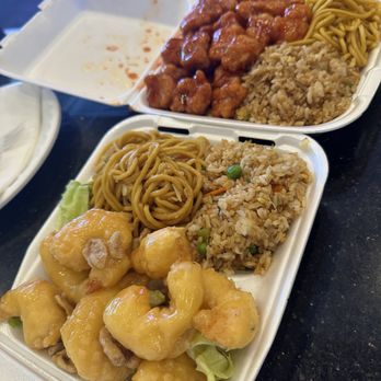 China A Go Go - Honey Walnut Shrimp Lunch and Orange Chicken Lunch - Chinese Near Me - North Las Vegas, Nevada China A Go Go - Honey Walnut Shrimp Lunch and Orange Chicken Lunch - Chinese Near Me - North Las Vegas, Nevada
