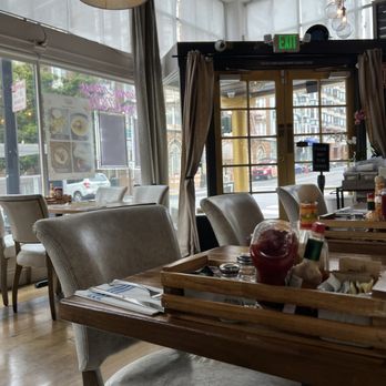 Lapisara Eatery - Inside - Breakfast & Brunch Near Me - San Francisco, California