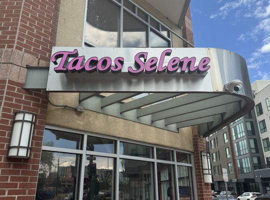 1001 Santa Fe Dr by null