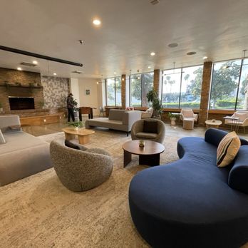 Hotel Burbank - Lounge area with foosball table - Hotels Near Me - Burbank, California