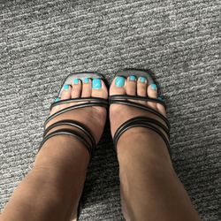 Cloud 9 Salon & Spa - Sea green color / turquoise. Wanted a pine green color