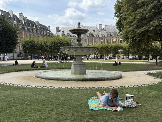 Place des Vosges by null