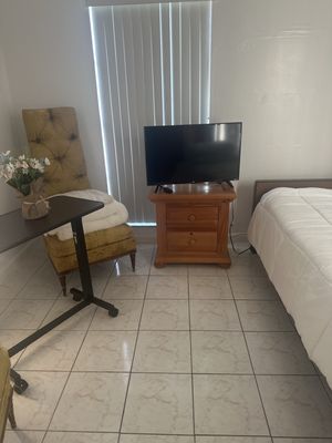 Del Real Home Care resident bedroom