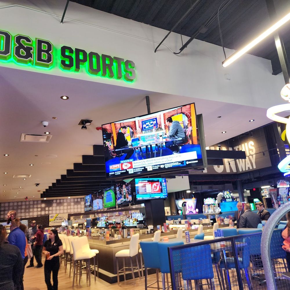 Dave & Buster's Schaumburg - Inside. - Sports Bars Near Me - Schaumburg, Illinois Dave & Buster's Schaumburg - Inside. - Sports Bars Near Me - Schaumburg, Illinois