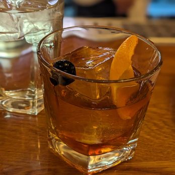 Hudson House - Old fashioned - American Near Me - Dallas, Texas Hudson House - Old fashioned - American Near Me - Dallas, Texas