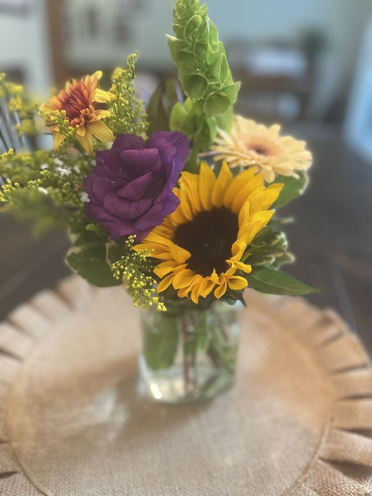 GLORIOUS FLOWERS Updated September 2024 58 Photos & 72 Reviews