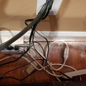 HelloTech - They made A mess they didn't hang the sound bar at the right height and they left wires hanging. - IT Services & Computer Repair Near Me HelloTech - They made A mess they didn't hang the sound bar at the right height and they left wires hanging. - IT Services & Computer Repair Near Me