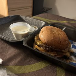Mac's Last Cast - Bourbon River Burger was big, delicious, and made my night.