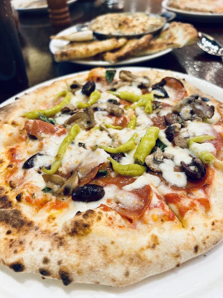 PUNCH PIZZA WAYZATA Updated June 2024 90 Photos & 82 Reviews