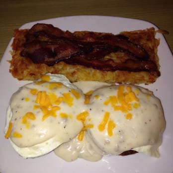 Jimmy's Egg - My delicious country Benedict with the sub par hash browns - Diners Near Me - Duncan, Oklahoma
