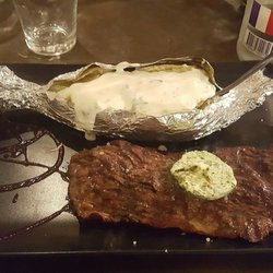 Le Nez Grillé - Grilled steak on an open fire with the most delicious oven cooked potatoe