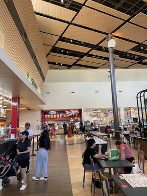 Christiana Mall by null