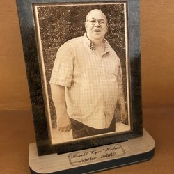 Photo engraved on wood with stand