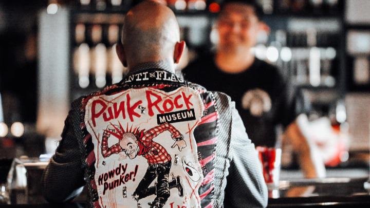 Three Star Punk Bar