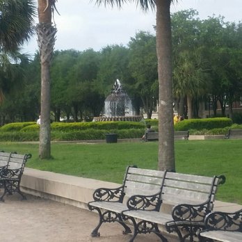 HarbourView Inn - Pineapple fountain in waterfront park!! - Hotels Near Me - Charleston, South Carolina HarbourView Inn - Pineapple fountain in waterfront park!! - Hotels Near Me - Charleston, South Carolina