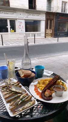 Huguette, Bistro de la mer by null