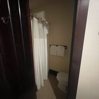Belton Chalet - Convenient water closet in the room. - Hotels Near Me - West Glacier, Montana Belton Chalet - Convenient water closet in the room. - Hotels Near Me - West Glacier, Montana