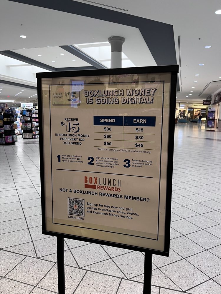 BOXLUNCH GAINESVILLE 6419 W Newberry Rd, Gainesville, Florida Men