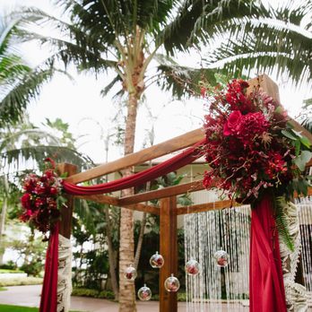 Easley Designs - Wedding Planning Near Me - Honolulu, Hawaii Easley Designs - Wedding Planning Near Me - Honolulu, Hawaii