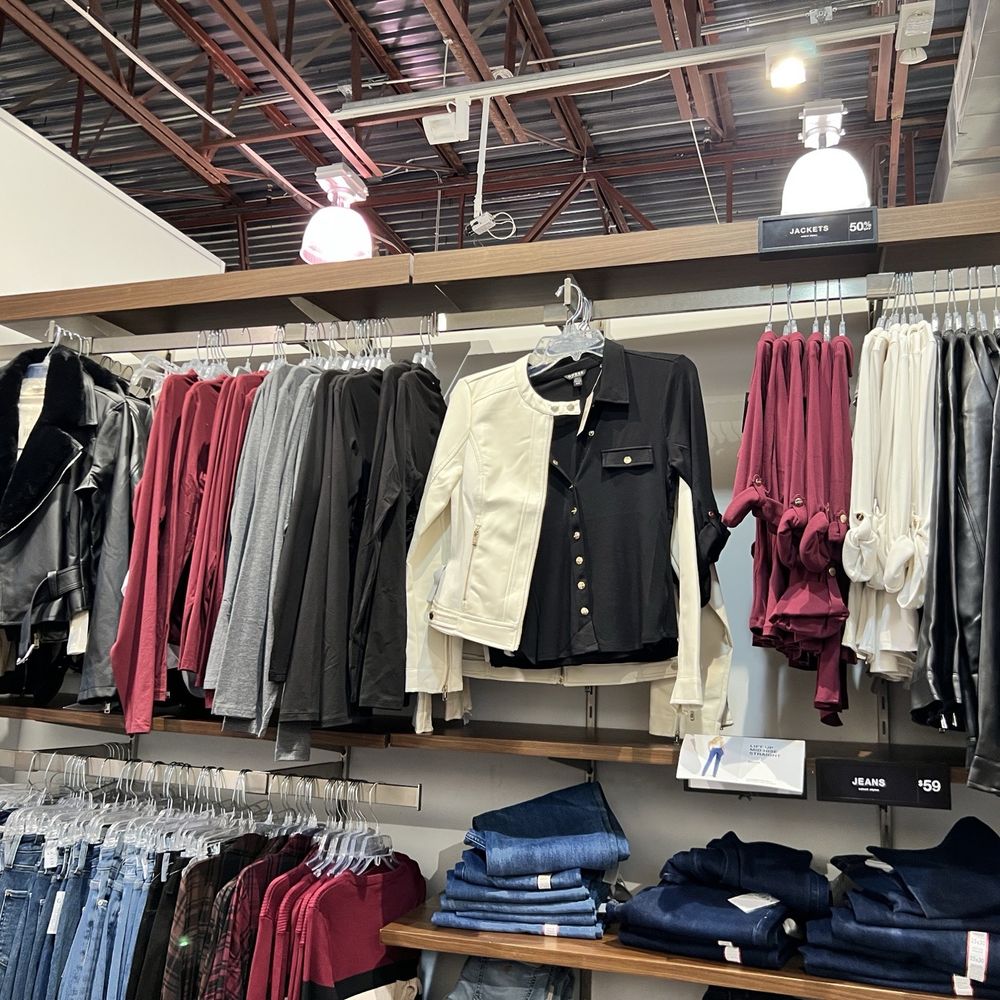 Guess - Women's - Sports Wear Near Me - Castle Rock, Colorado Guess - Women's - Sports Wear Near Me - Castle Rock, Colorado