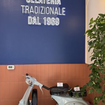Freddo - Gelato Near Me - Las Vegas, Nevada