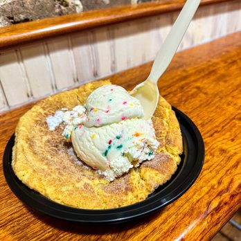 Mattheessen's - Snickerdoodle with birthday cake ice cream. Insane - Desserts Near Me - Nashville, Tennessee Mattheessen's - Snickerdoodle with birthday cake ice cream. Insane - Desserts Near Me - Nashville, Tennessee