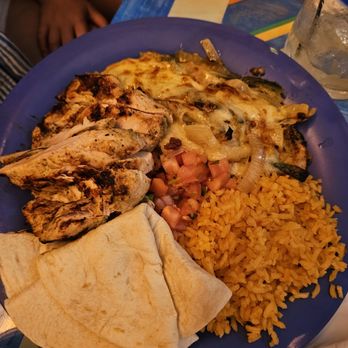 Taqueria El Poblano - Chicken al carbon - Mexican Near Me - Arlington, Virginia Taqueria El Poblano - Chicken al carbon - Mexican Near Me - Arlington, Virginia