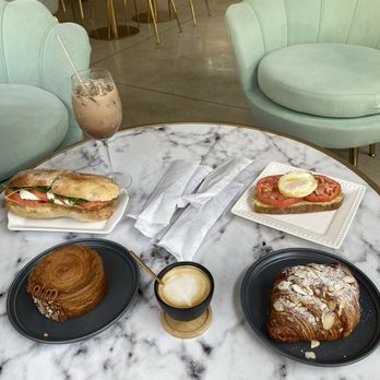 Un Attimo Coffee - Coffee & Tea Near Me - Plantation, Florida Un Attimo Coffee - Coffee & Tea Near Me - Plantation, Florida