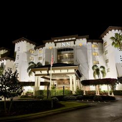 Inn at Pelican Bay - All I want is SLEEP...