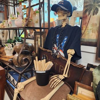 Jack Jack's Place - Used, Vintage & Consignment Near Me - Tamarac, Florida