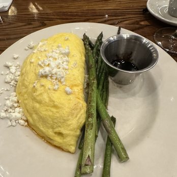 River Birch Lodge - Veggie omelette, roasted asparagus - New American Near Me - Winston-Salem, North Carolina River Birch Lodge - Veggie omelette, roasted asparagus - New American Near Me - Winston-Salem, North Carolina