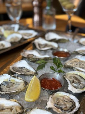 Fin Point Oyster Bar + Grille by null