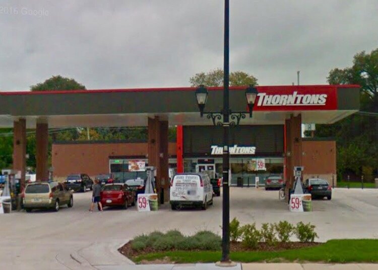 THORNTONS Updated October 2024 13 Reviews 476 N York St, Elmhurst