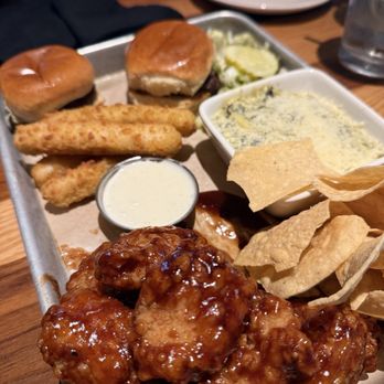 BJ's Restaurant & Brewhouse - Brewhouse Bites Sampler - American Near Me - Orange, Ohio BJ's Restaurant & Brewhouse - Brewhouse Bites Sampler - American Near Me - Orange, Ohio